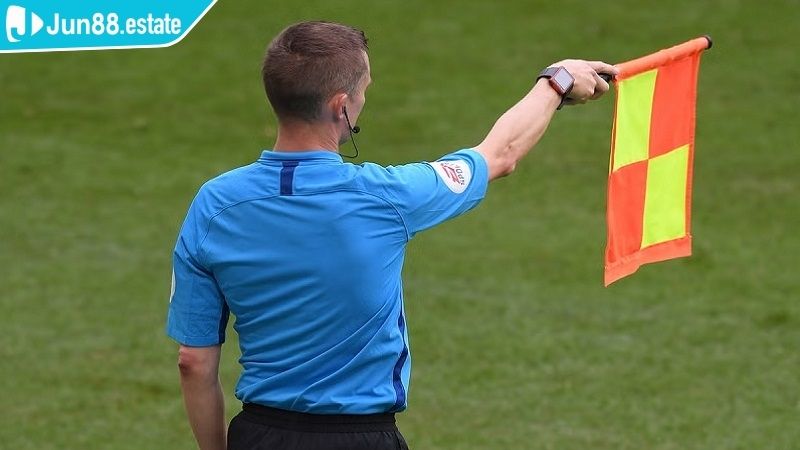 Kèo Việt Vị Trong Bóng Đá Kinh Nghiệm Từ Chuyên Gia JUN88 1 Tổng quát về kèo việt vị trong bóng đá